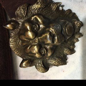 VINTAGE BRASS LION HEAD BUCKLE LEATHER BELTS SIZE S